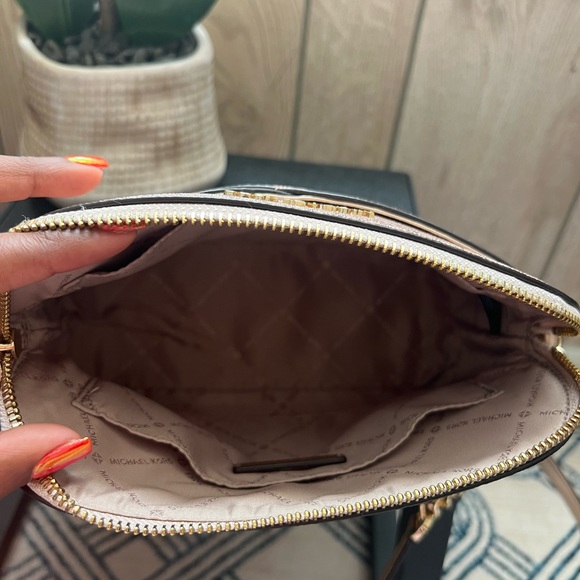 Michael Kors Jet Set Travel Pink Dome Crossbody Bag & Keychain Compact Wallet - Picture 7 of 12